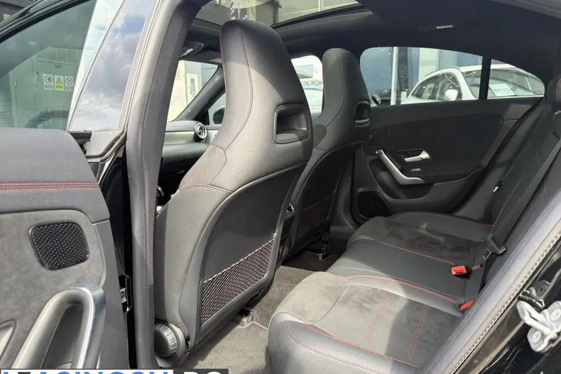 Mercedes-Benz CLA 250 (Clasa CLA) din 2025 cu 20.000 km - oferta MER233325 - foto 13