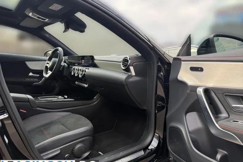 Mercedes-Benz CLA 250 (Clasa CLA) din 2025 cu 20.000 km - oferta MER233325 - foto 17