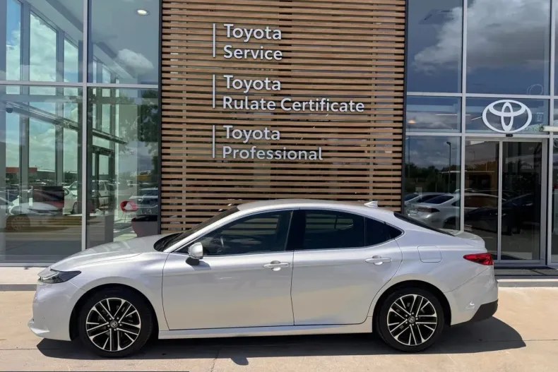 Toyota Camry din 2024 cu 19.450 km - oferta TOY233330 - foto 4