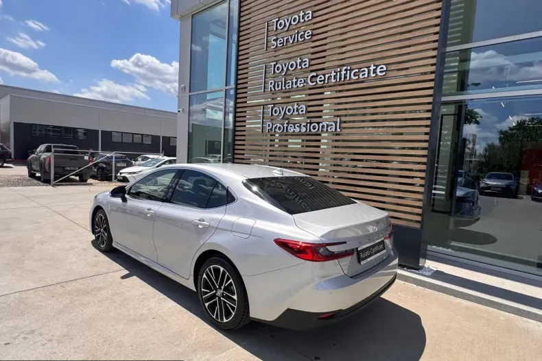 Toyota Camry din 2024 cu 19.450 km - oferta TOY233330 - foto 6