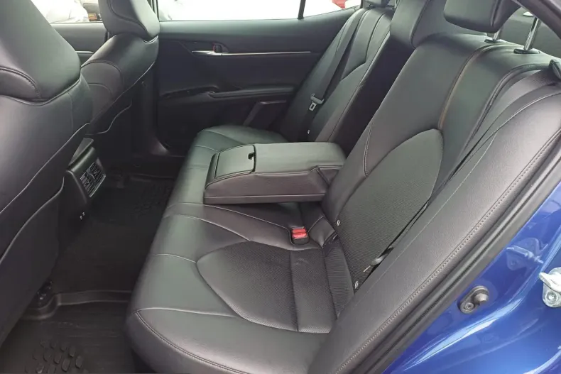Toyota Camry din 2020 cu 71.500 km - oferta TOY233331 - foto 8
