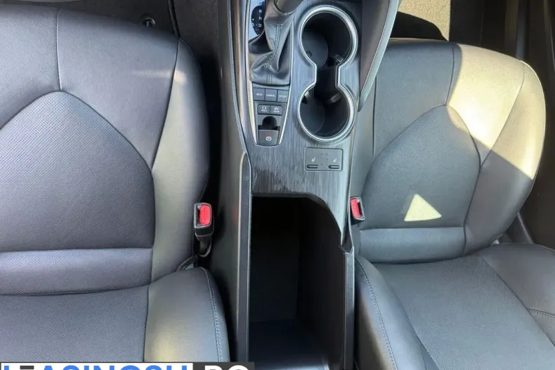 Toyota Camry din 2023 cu 38.436 km - oferta TOY233341 - foto 18