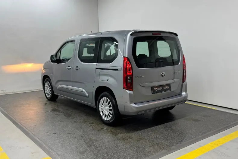 Toyota Proace din 2023 cu 10 km - oferta TOY233345 - foto 3