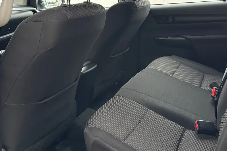 Toyota Hilux din 2021 cu 109.579 km - oferta TOY233346 - foto 11