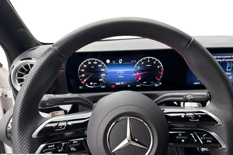 Mercedes-Benz A 220 (Clasa A) din 2024 cu 8.160 km - oferta MER233366 - foto 8