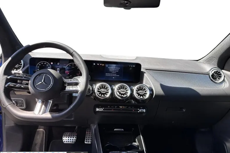 Mercedes-Benz GLA 200 (Clasa GLA) din 2023 cu 17.367 km - oferta MER233369 - foto 9