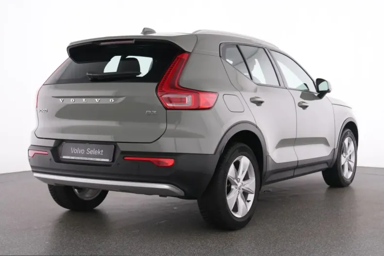 Volvo XC40 din 2024 cu 21.424 km - oferta VOL233381 - foto 2