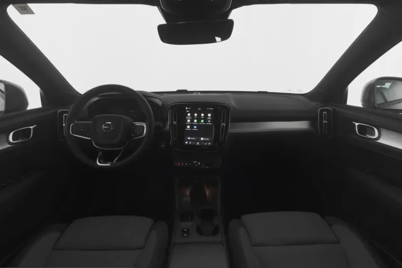 Volvo XC40 din 2024 cu 21.424 km - oferta VOL233381 - foto 3