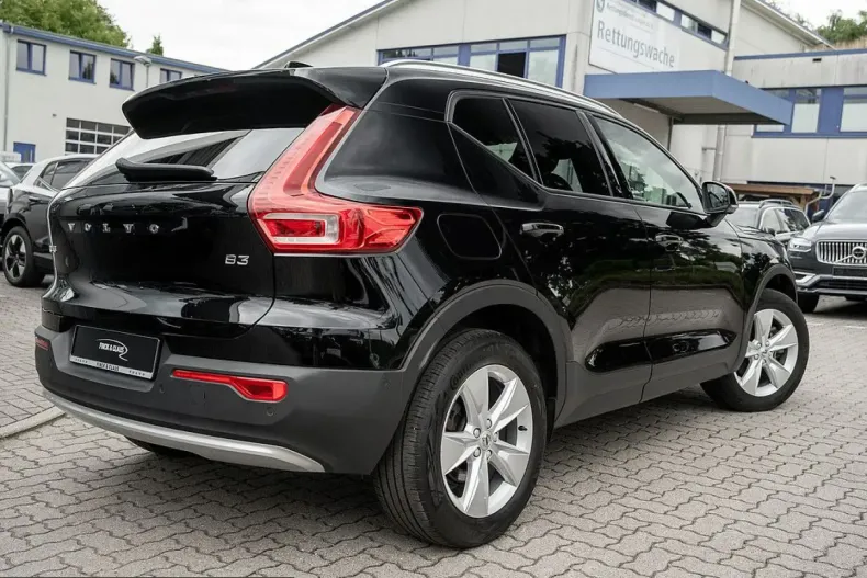 Volvo XC40 din 2024 cu 49.000 km - oferta VOL233382 - foto 3
