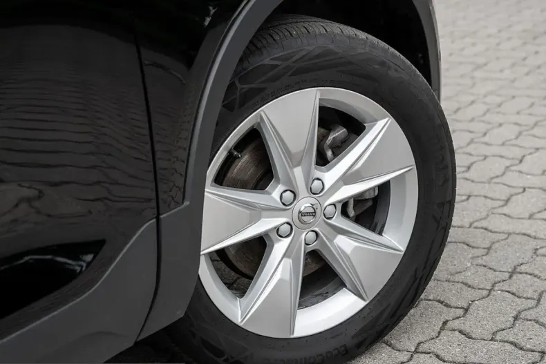 Volvo XC40 din 2024 cu 49.000 km - oferta VOL233382 - foto 5