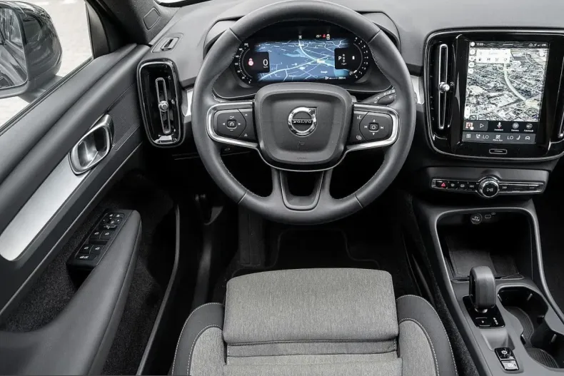 Volvo XC40 din 2024 cu 49.000 km - oferta VOL233382 - foto 9