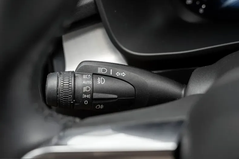 Volvo XC40 din 2024 cu 49.000 km - oferta VOL233382 - foto 23