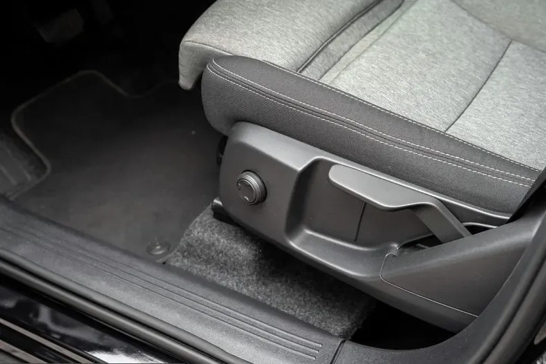 Volvo XC40 din 2024 cu 49.000 km - oferta VOL233382 - foto 25