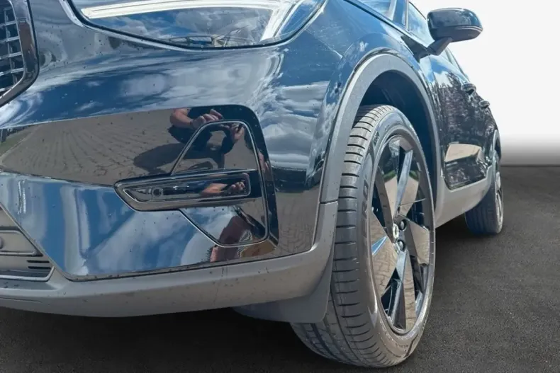 Volvo XC40 din 2025 cu 13.708 km - oferta VOL233383 - foto 5