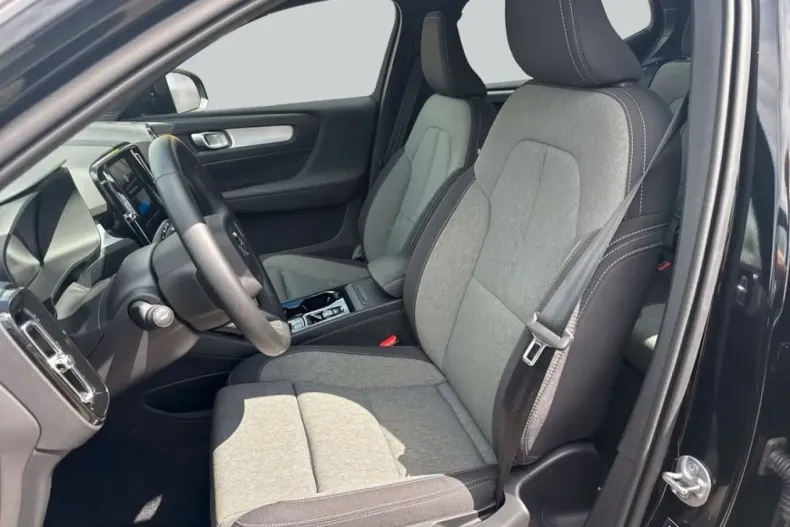 Volvo XC40 din 2025 cu 13.708 km - oferta VOL233383 - foto 9