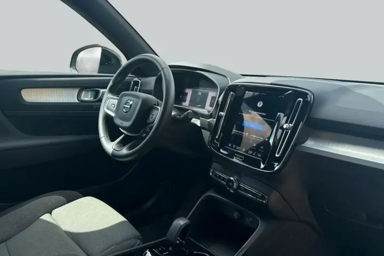 Volvo XC40 din 2025 cu 13.708 km - oferta VOL233383 - foto 14