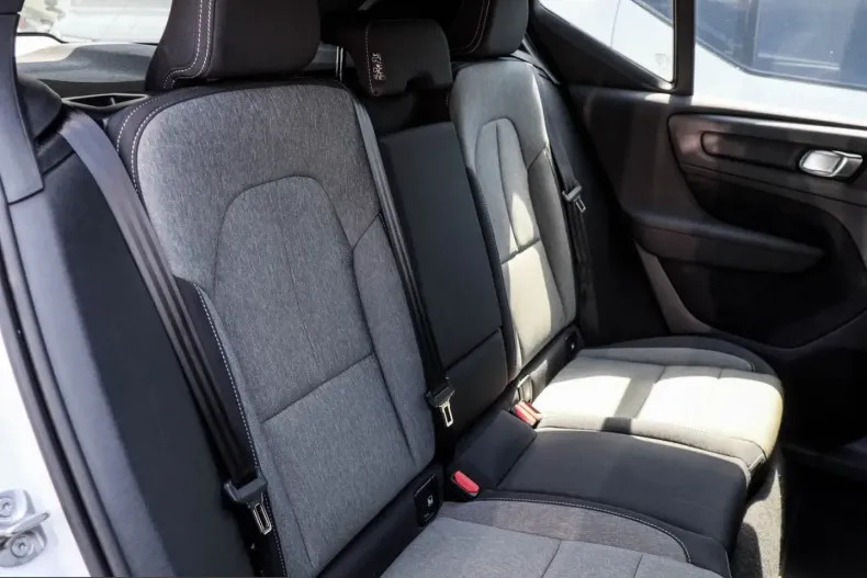 Volvo XC40 din 2024 cu 46.300 km - oferta VOL233385 - foto 4