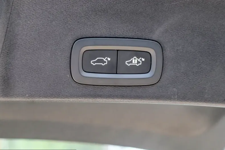 Volvo XC40 din 2024 cu 46.300 km - oferta VOL233385 - foto 15