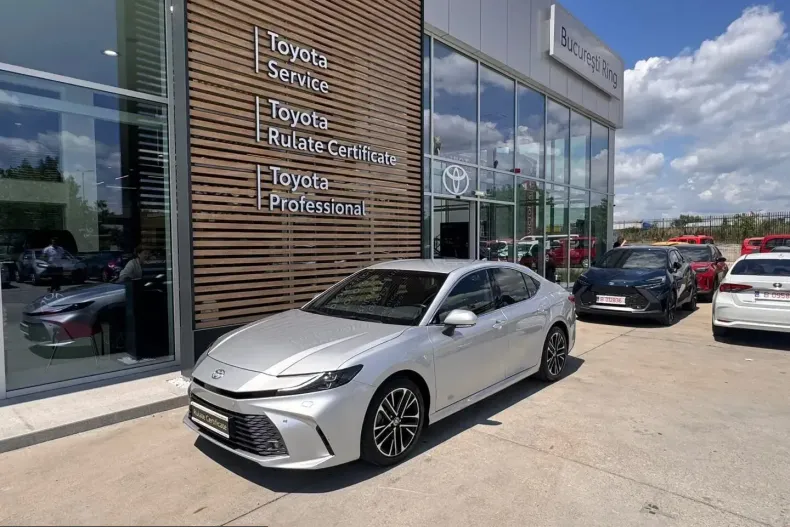 Toyota Camry din 2024 cu 19.450 km - oferta TOY233387 - foto 1