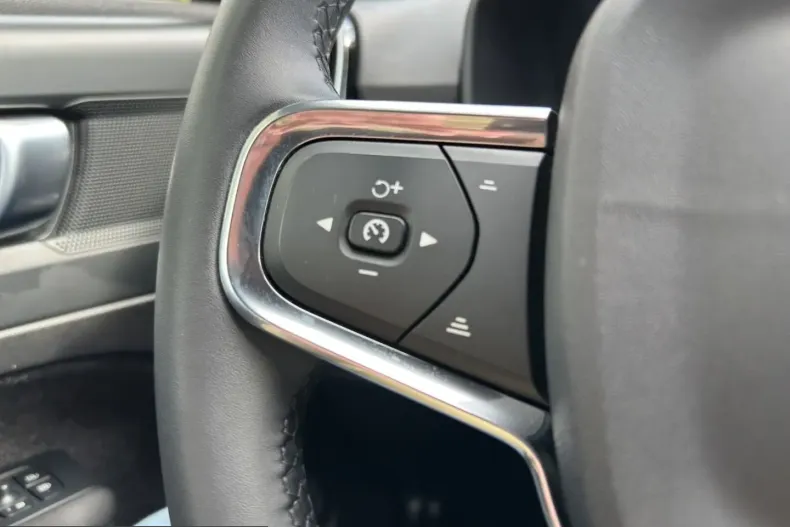 Volvo XC40 din 2024 cu 41.757 km - oferta VOL233388 - foto 18
