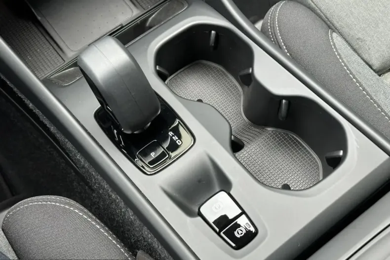 Volvo XC40 din 2024 cu 40.369 km - oferta VOL233389 - foto 17