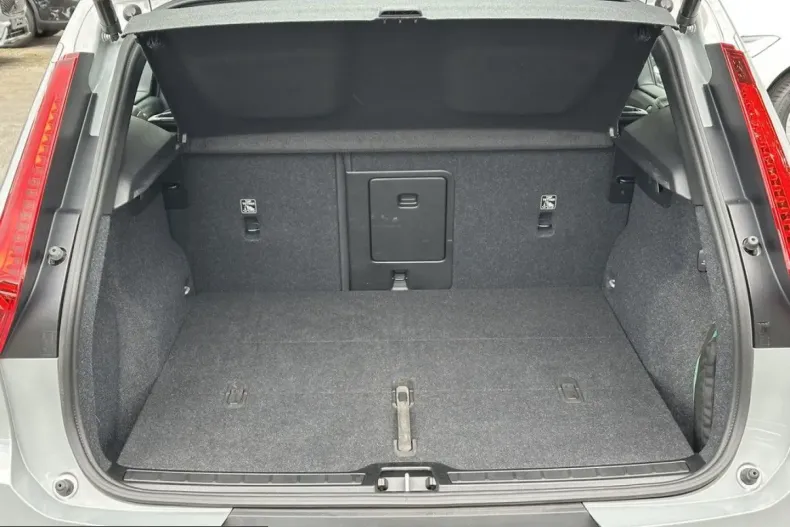 Volvo XC40 din 2024 cu 40.369 km - oferta VOL233389 - foto 18