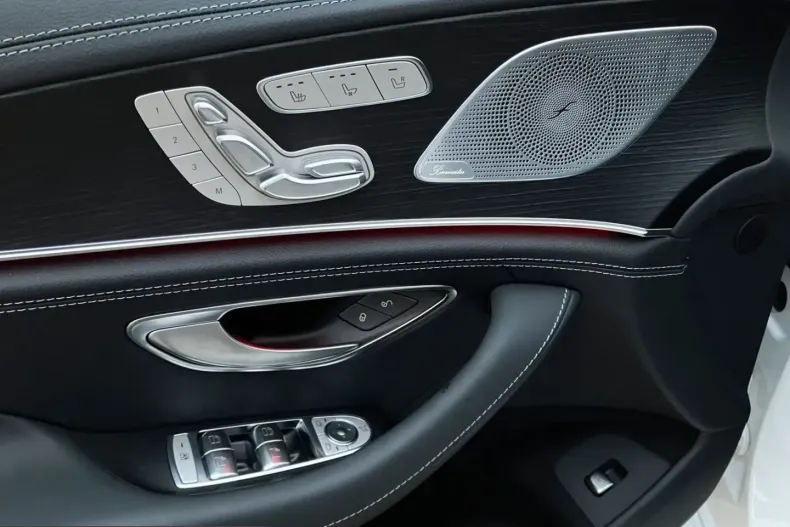 Mercedes-Benz AMG GT (Clasa GT) din 2024 cu 9.650 km - oferta MER233390 - foto 6