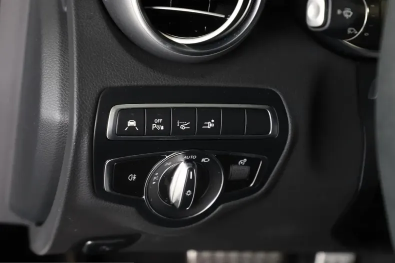 Mercedes-Benz C 43 AMG (Clasa C) din 2023 cu 15.712 km - oferta MER233397 - foto 14