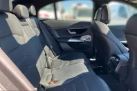 Mercedes-Benz E 300 (Clasa E) din 2024 cu 32.270 km - oferta MER233398 - foto 12