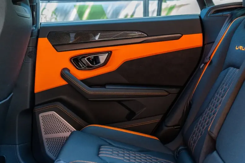 Lamborghini Urus din 2025 cu 4.425 km - oferta LAM233402 - foto 33