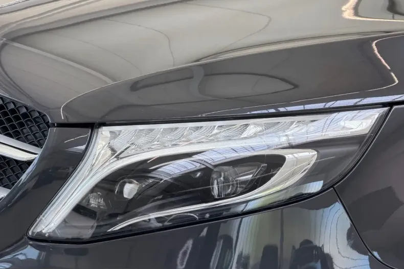 Mercedes-Benz V 300 (Clasa V) din 2022 cu 83.300 km - oferta MER233405 - foto 8