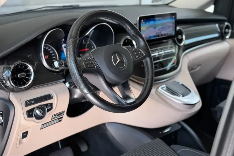Mercedes-Benz V 300 (Clasa V) din 2022 cu 83.300 km - oferta MER233405 - foto 19