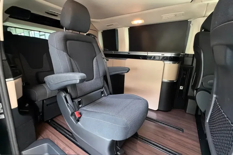 Mercedes-Benz V 300 (Clasa V) din 2022 cu 83.300 km - oferta MER233405 - foto 27