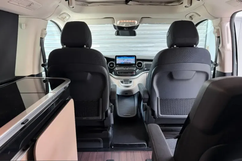 Mercedes-Benz V 300 (Clasa V) din 2022 cu 83.300 km - oferta MER233405 - foto 33