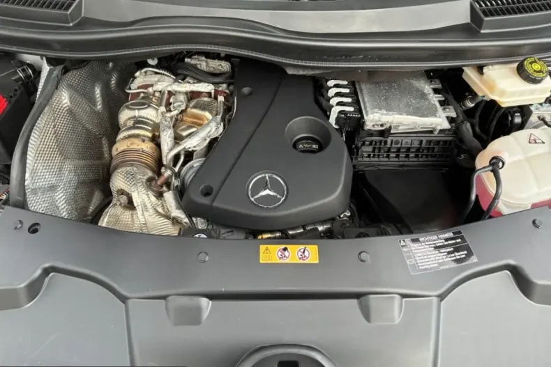 Mercedes-Benz V 300 (Clasa V) din 2021 cu 99.311 km - oferta MER233406 - foto 4