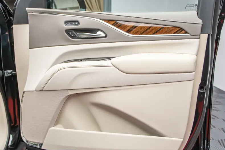 Cadillac Escalade din 2023 cu 69.000 km - oferta CAD233408 - foto 18