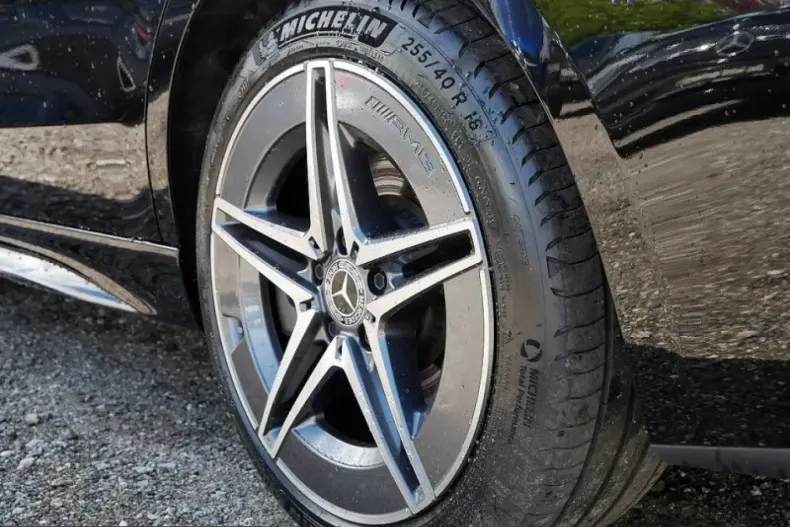 Mercedes-Benz C 400 (Clasa C) din 2023 cu 27.070 km - oferta MER233409 - foto 11