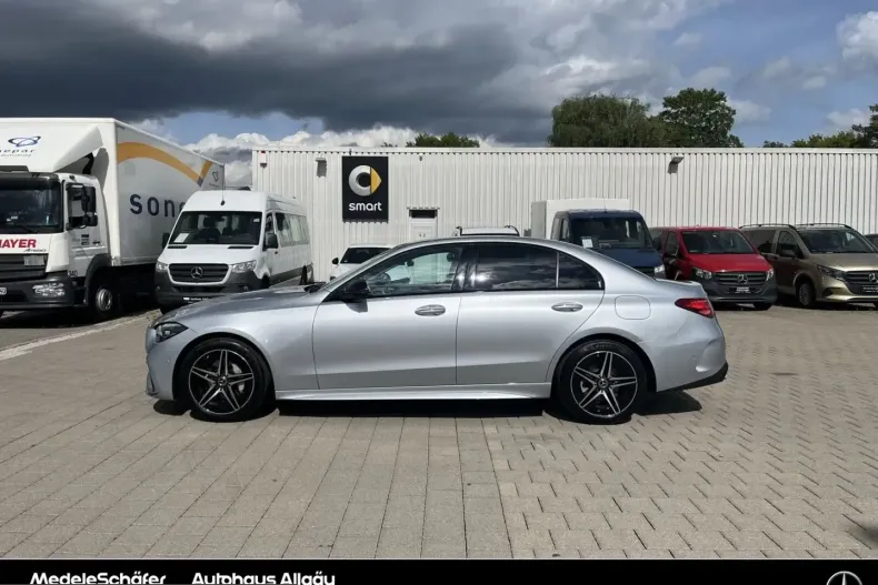 Mercedes-Benz C 400 (Clasa C) din 2024 cu 45.063 km - oferta MER233410 - foto 2