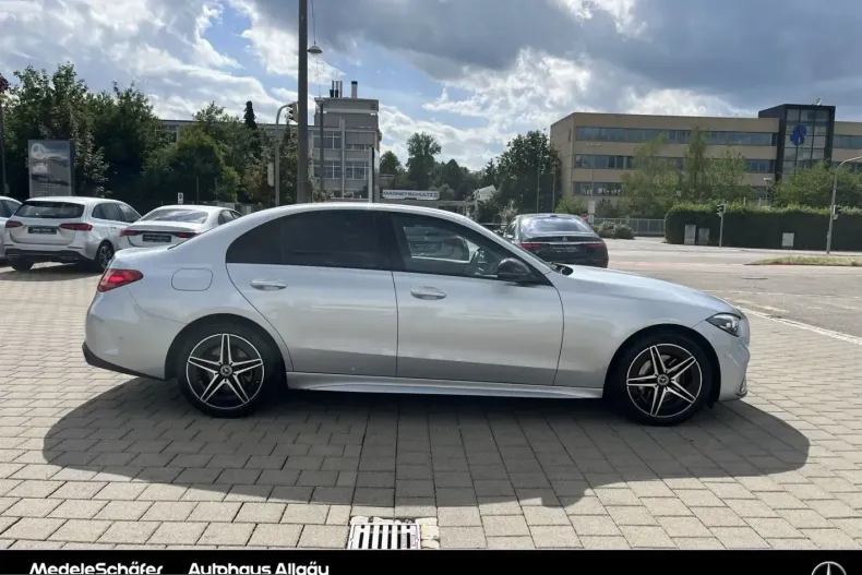 Mercedes-Benz C 400 (Clasa C) din 2024 cu 45.063 km - oferta MER233410 - foto 6
