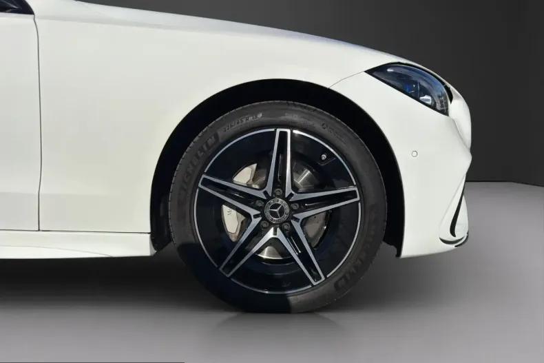 Mercedes-Benz C 400 (Clasa C) din 2023 cu 39.987 km - oferta MER233411 - foto 23