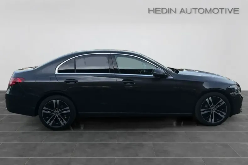 Mercedes-Benz C 400 (Clasa C) din 2024 cu 25.280 km - oferta MER233418 - foto 6