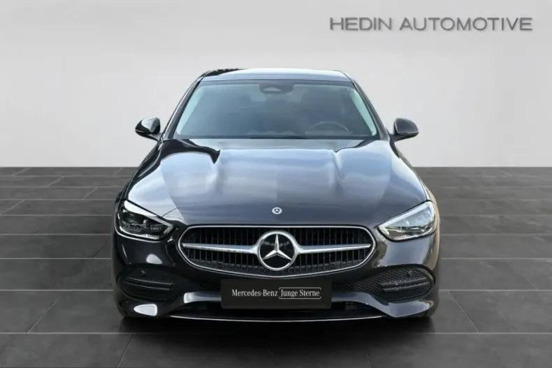 Mercedes-Benz C 400 (Clasa C) din 2024 cu 25.280 km - oferta MER233418 - foto 8
