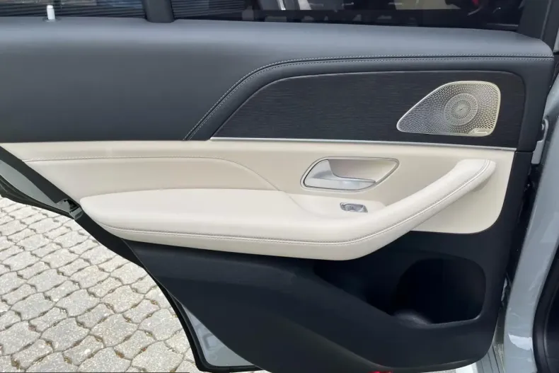Mercedes-Benz GLE 63 AMG (Clasa GLE) din 2024 cu 24.900 km - oferta MER233422 - foto 14