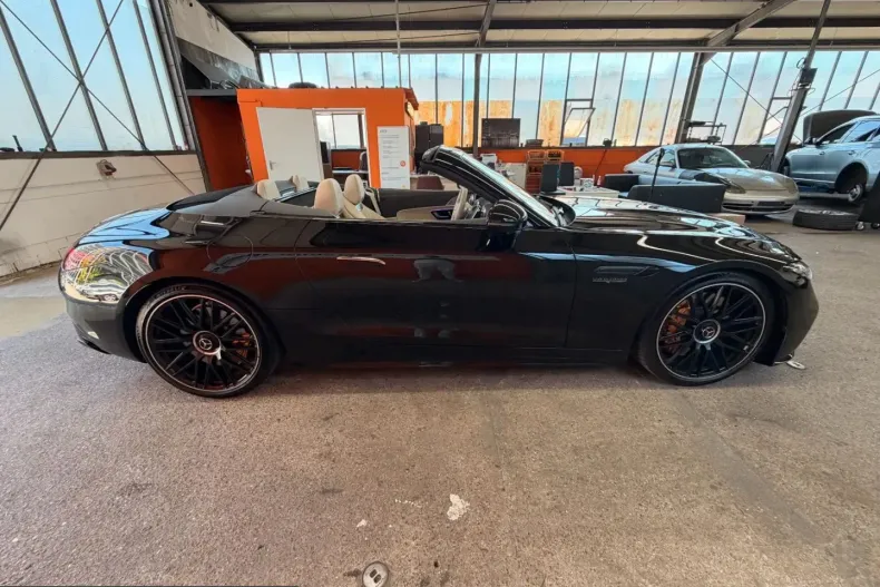 Mercedes-Benz SL 63 AMG (Clasa SL) din 2022 cu 28.000 km - oferta MER233425 - foto 5