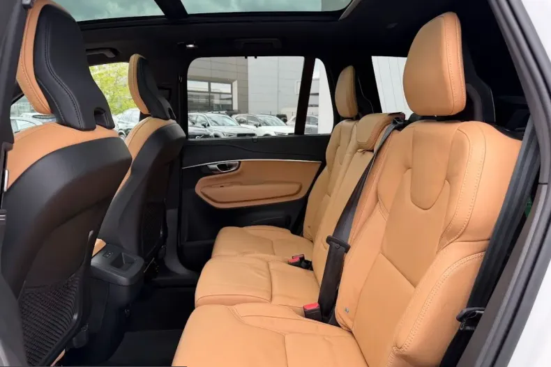 Volvo XC90 din 2024 cu 18.800 km - oferta VOL233429 - foto 6