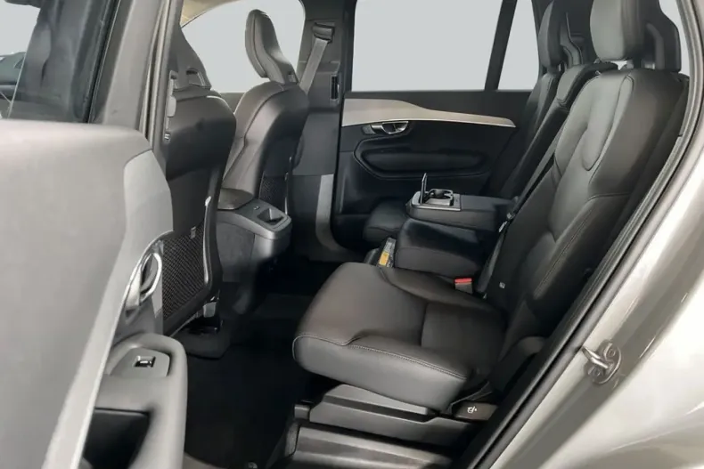 Volvo XC90 din 2024 cu 21.462 km - oferta VOL233430 - foto 11