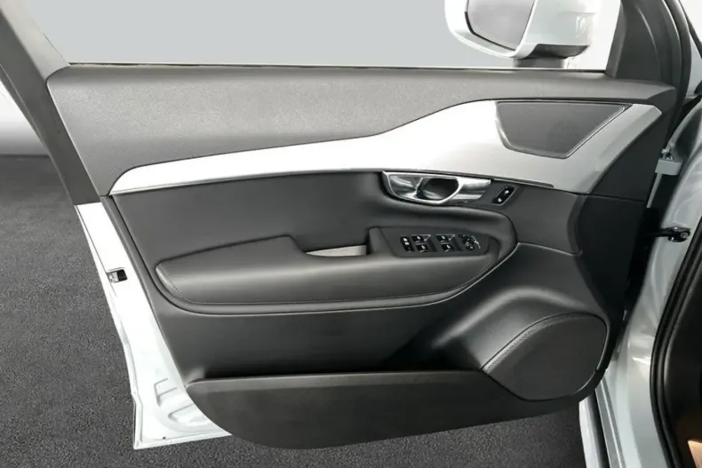 Volvo XC90 din 2024 cu 21.462 km - oferta VOL233430 - foto 19