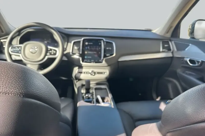 Volvo XC90 din 2024 cu 48.569 km - oferta VOL233432 - foto 10