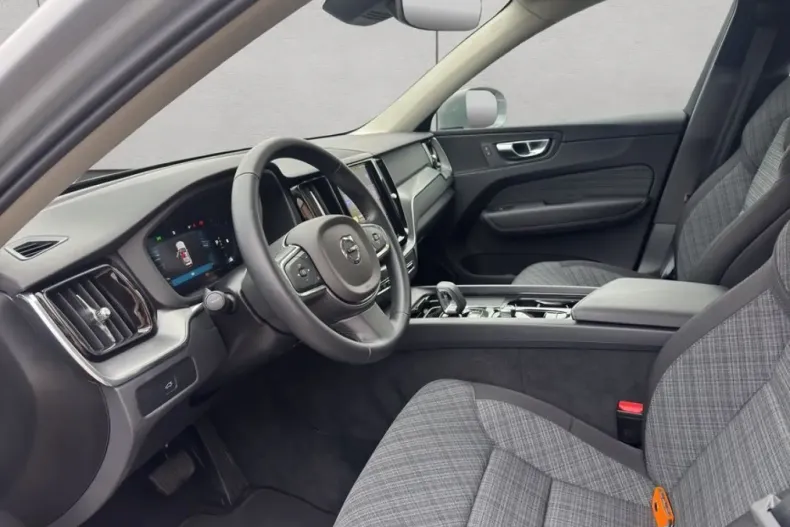 Volvo XC60 din 2024 cu 13.142 km - oferta VOL233433 - foto 7