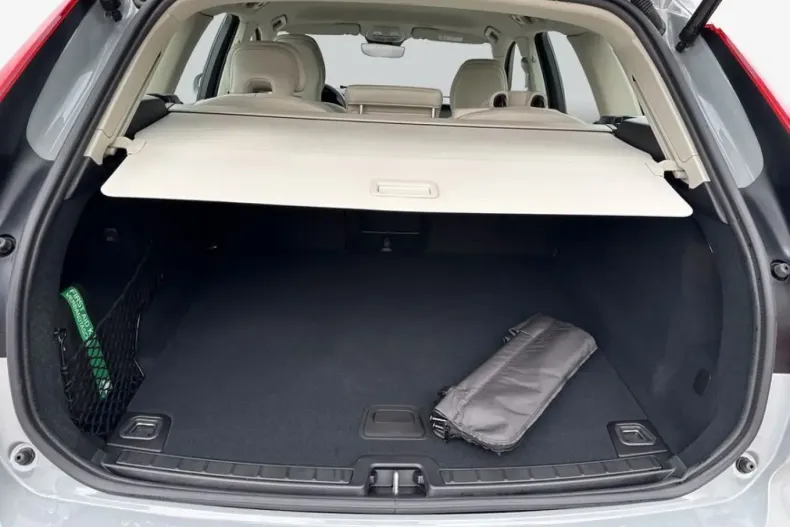 Volvo XC60 din 2024 cu 11.502 km - oferta VOL233434 - foto 7